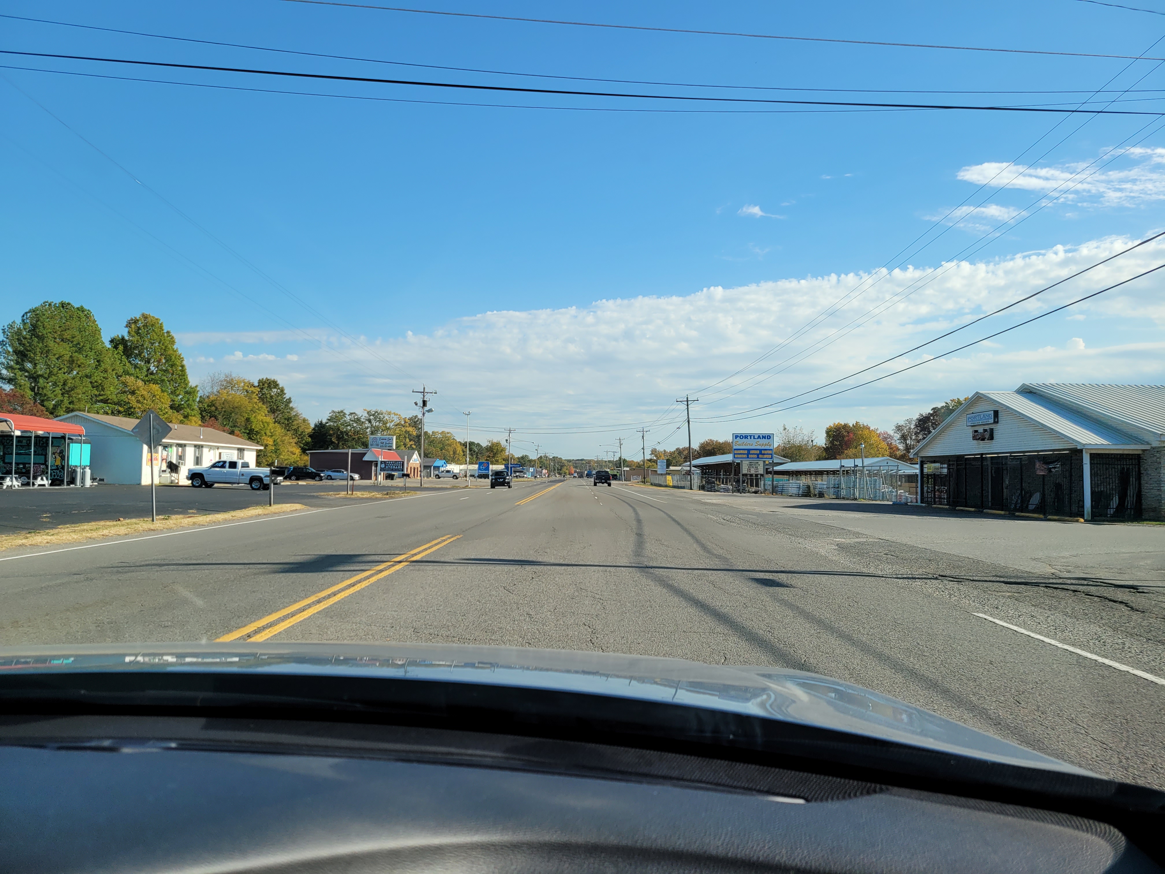 Tennessee SR-109, transition from two-lane to multilane highway, at Morningside Dr